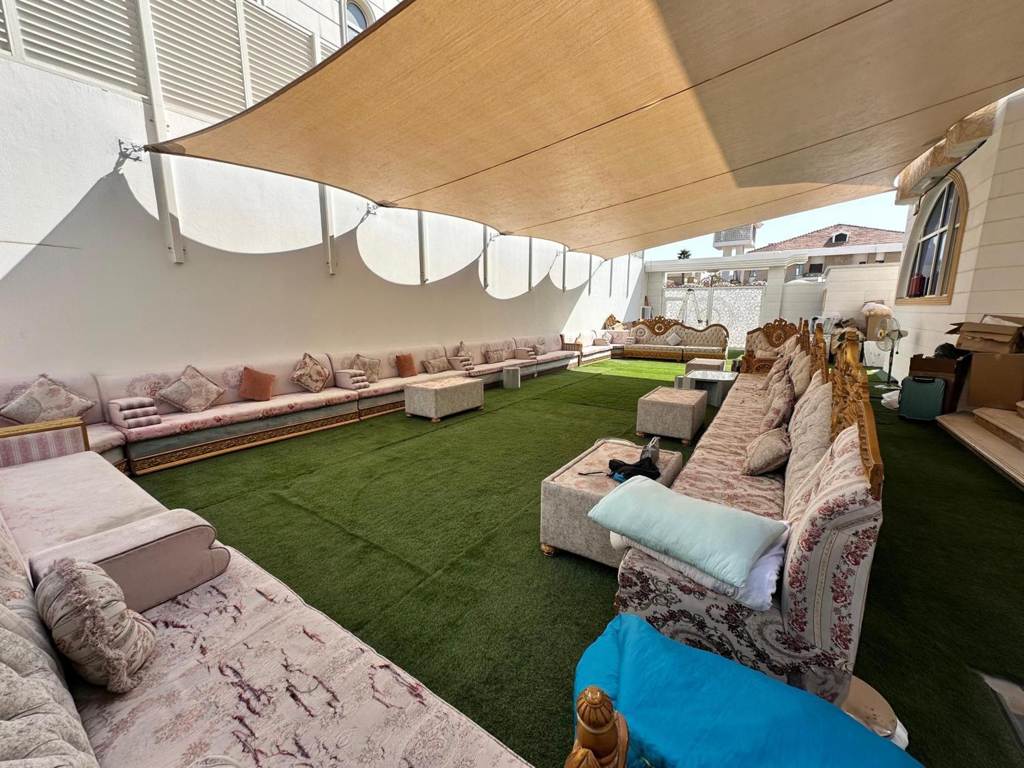 International Abu-Dhabi Hostel Villa Абу Даби Екстериор снимка