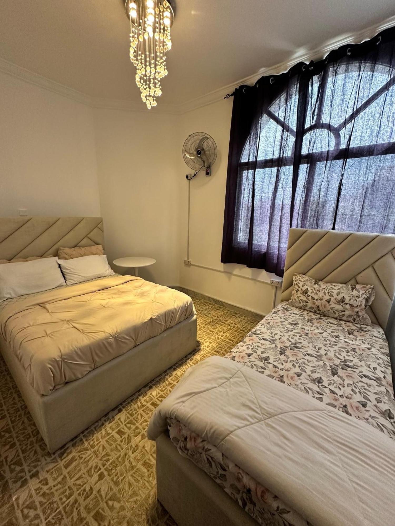International Abu-Dhabi Hostel Villa Абу Даби Екстериор снимка