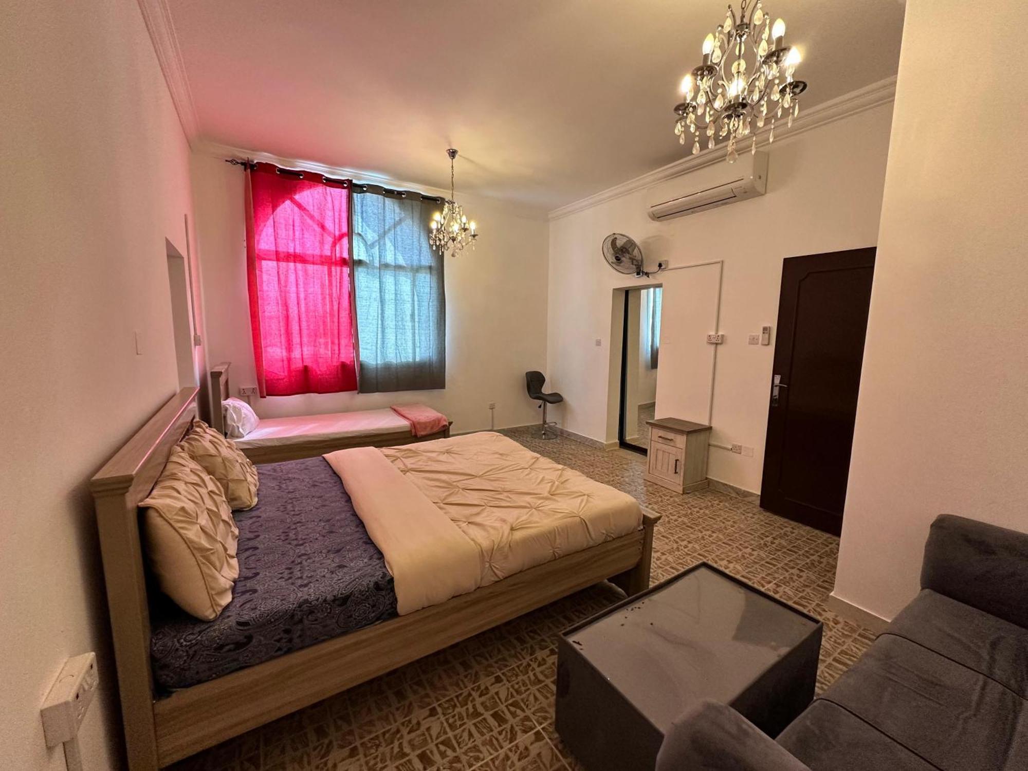International Abu-Dhabi Hostel Villa Абу Даби Екстериор снимка