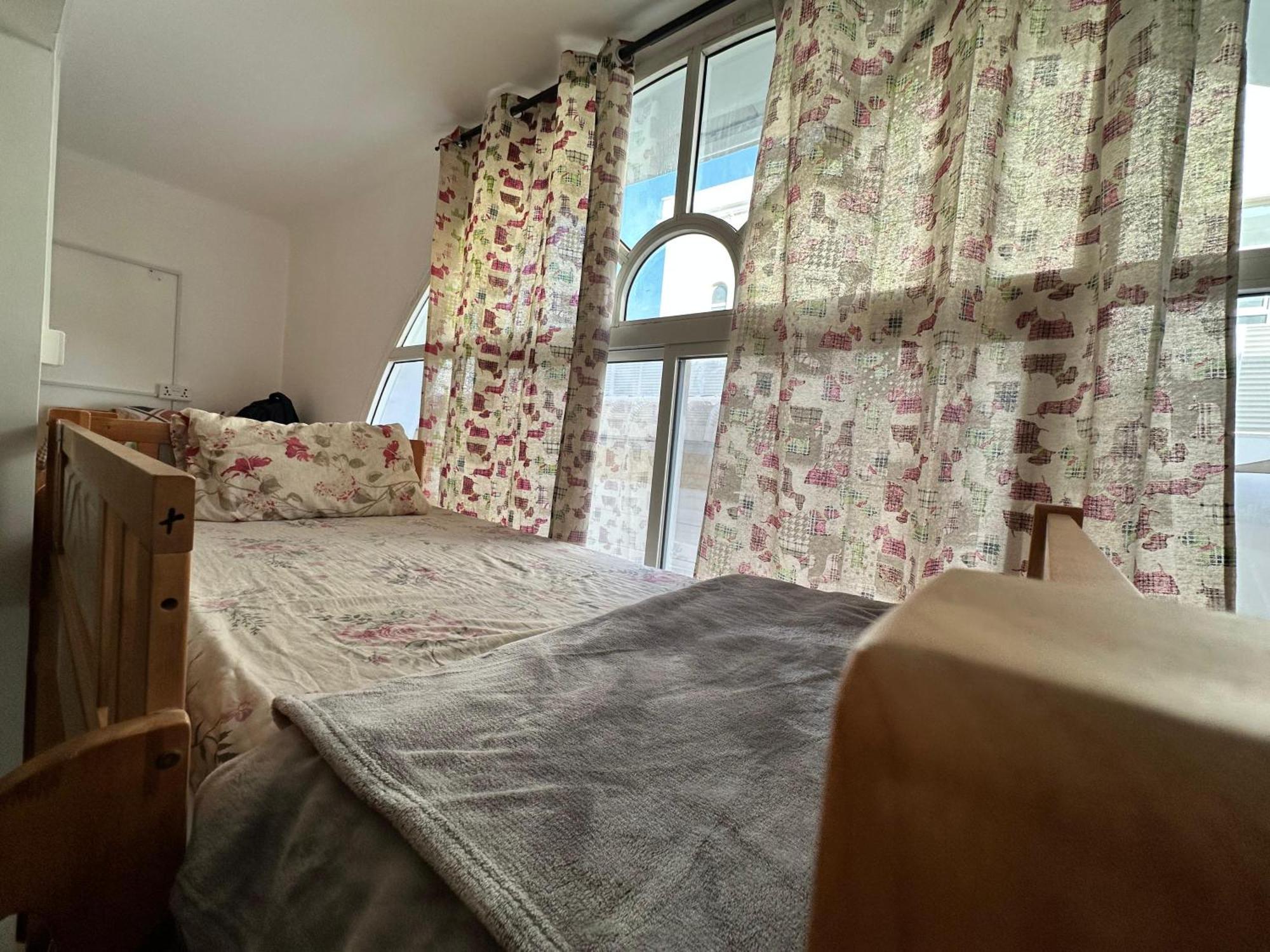 International Abu-Dhabi Hostel Villa Абу Даби Екстериор снимка