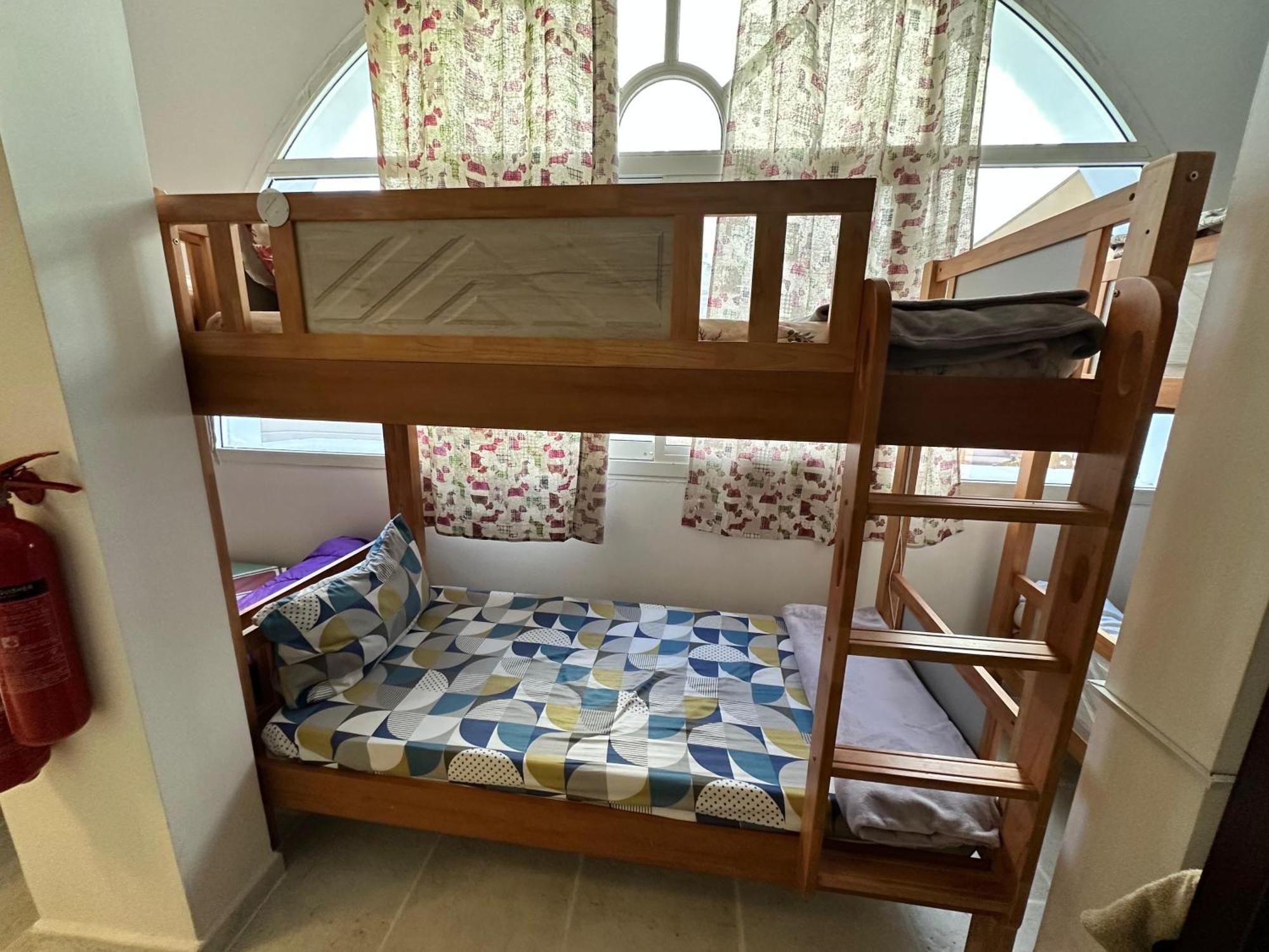 International Abu-Dhabi Hostel Villa Абу Даби Екстериор снимка