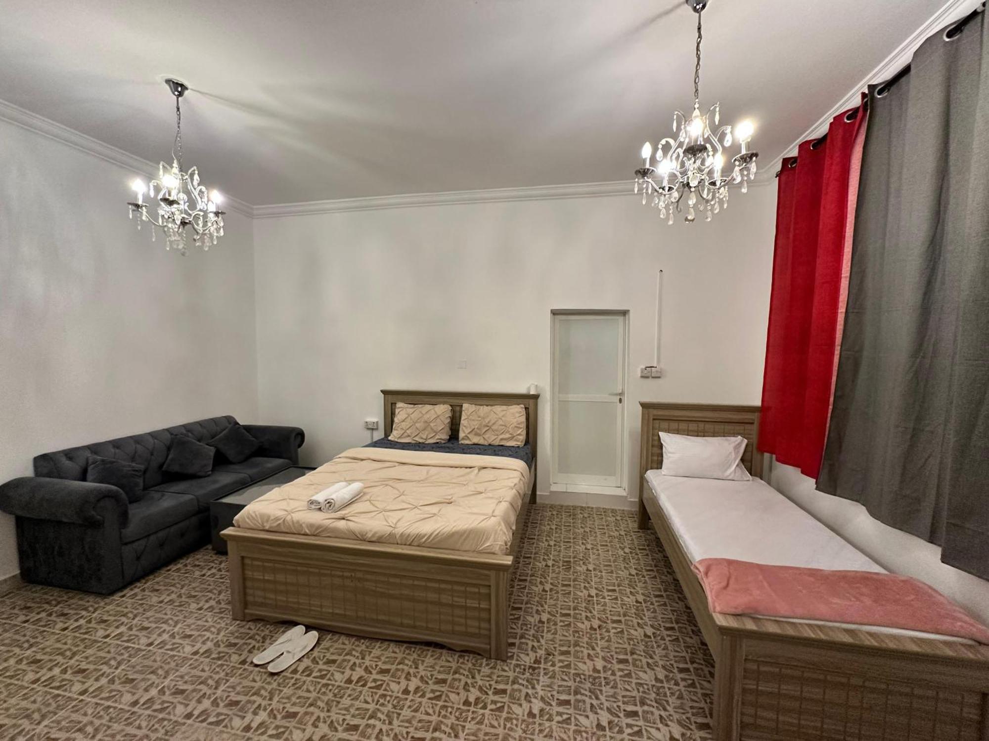 International Abu-Dhabi Hostel Villa Абу Даби Екстериор снимка