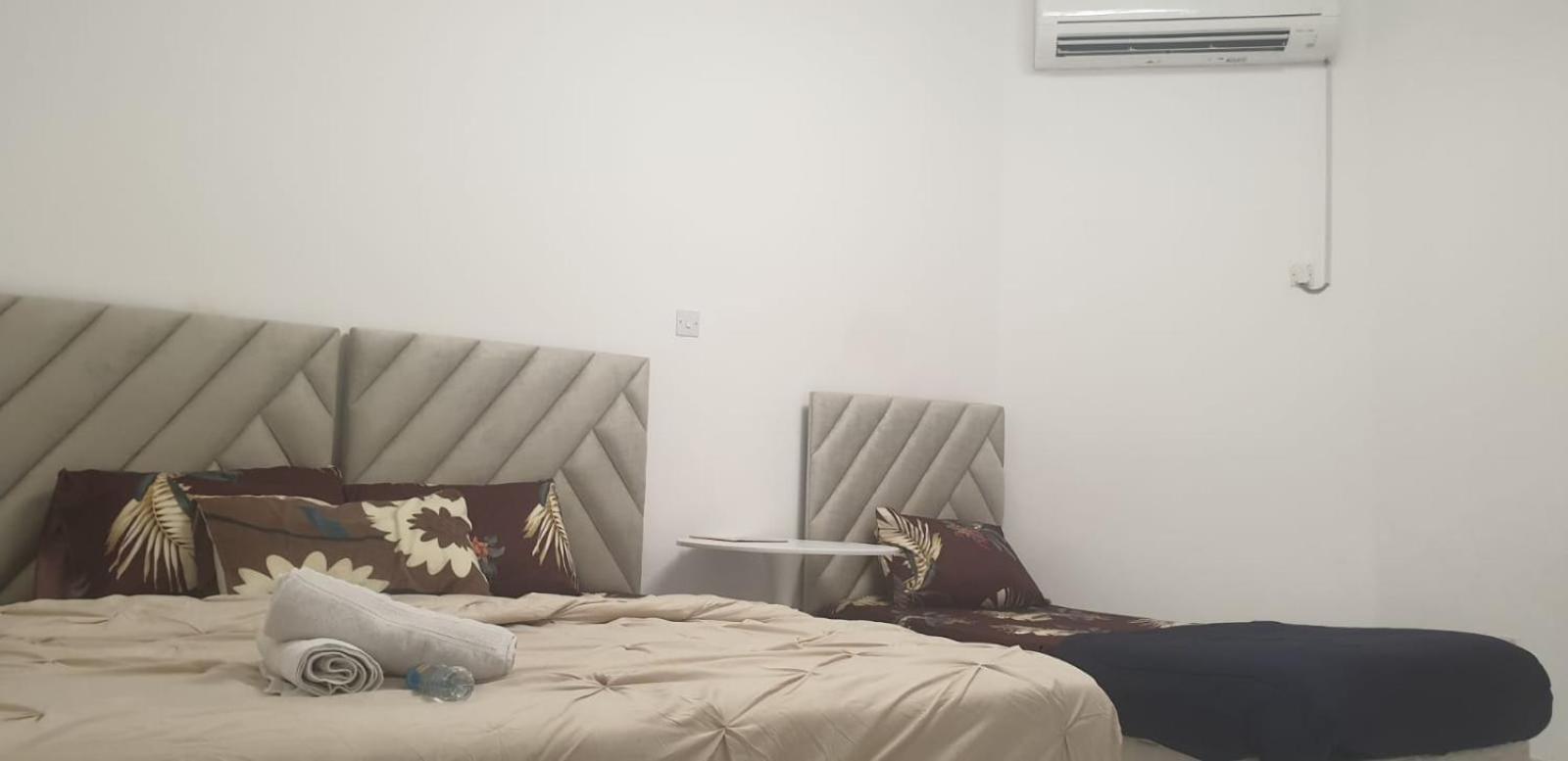 International Abu-Dhabi Hostel Villa Абу Даби Екстериор снимка