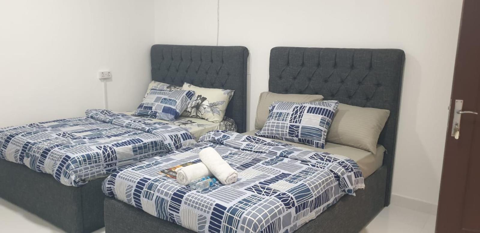 International Abu-Dhabi Hostel Villa Абу Даби Екстериор снимка